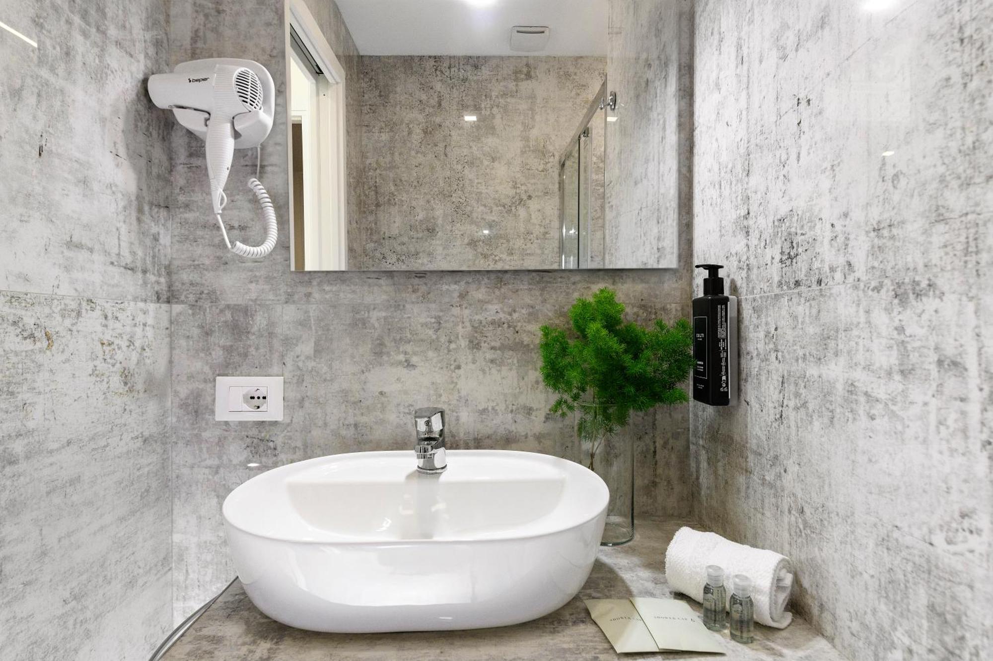 Tolu Relais * Rom